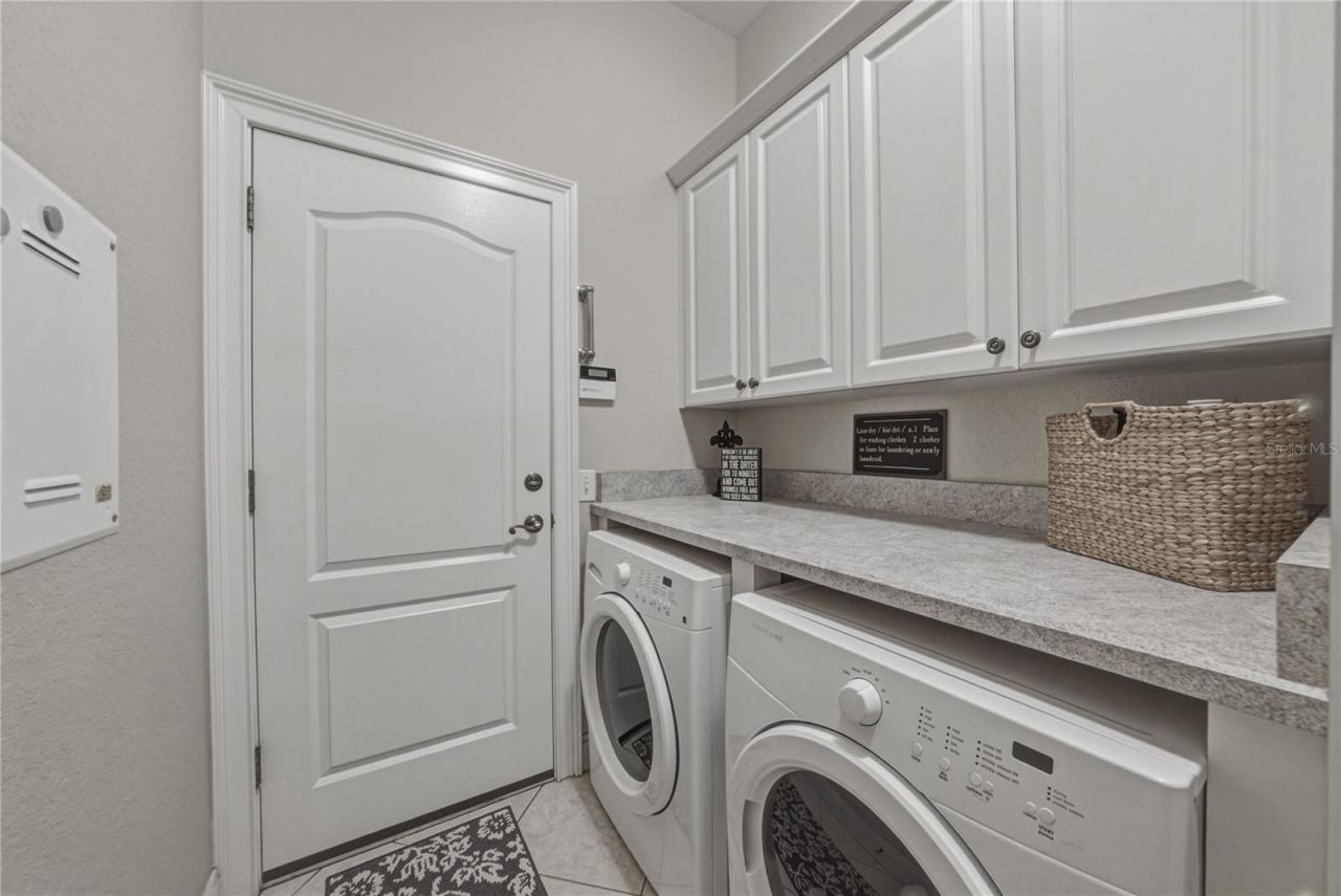 810 Savannah Oaks Drive , Brooksville, FL 34602 Photo