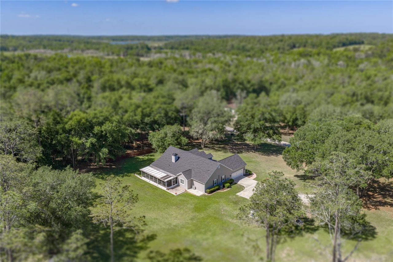 810 Savannah Oaks Drive, Brooksville, FL 34602 Photo