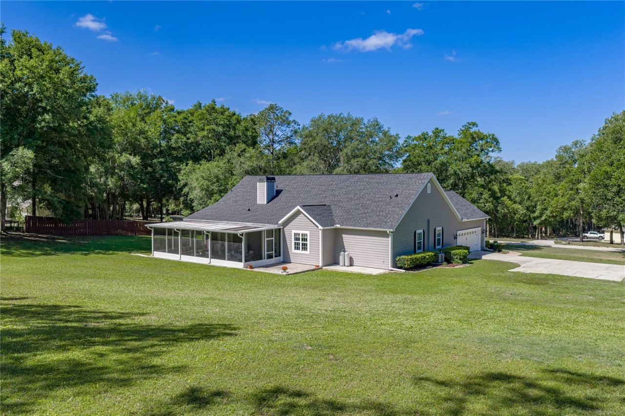 810 Savannah Oaks Drive , Brooksville, FL 34602 Photo