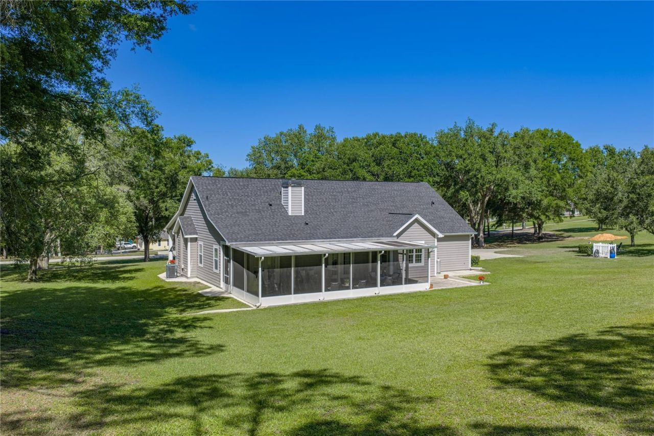 810 Savannah Oaks Drive , Brooksville, FL 34602 Photo