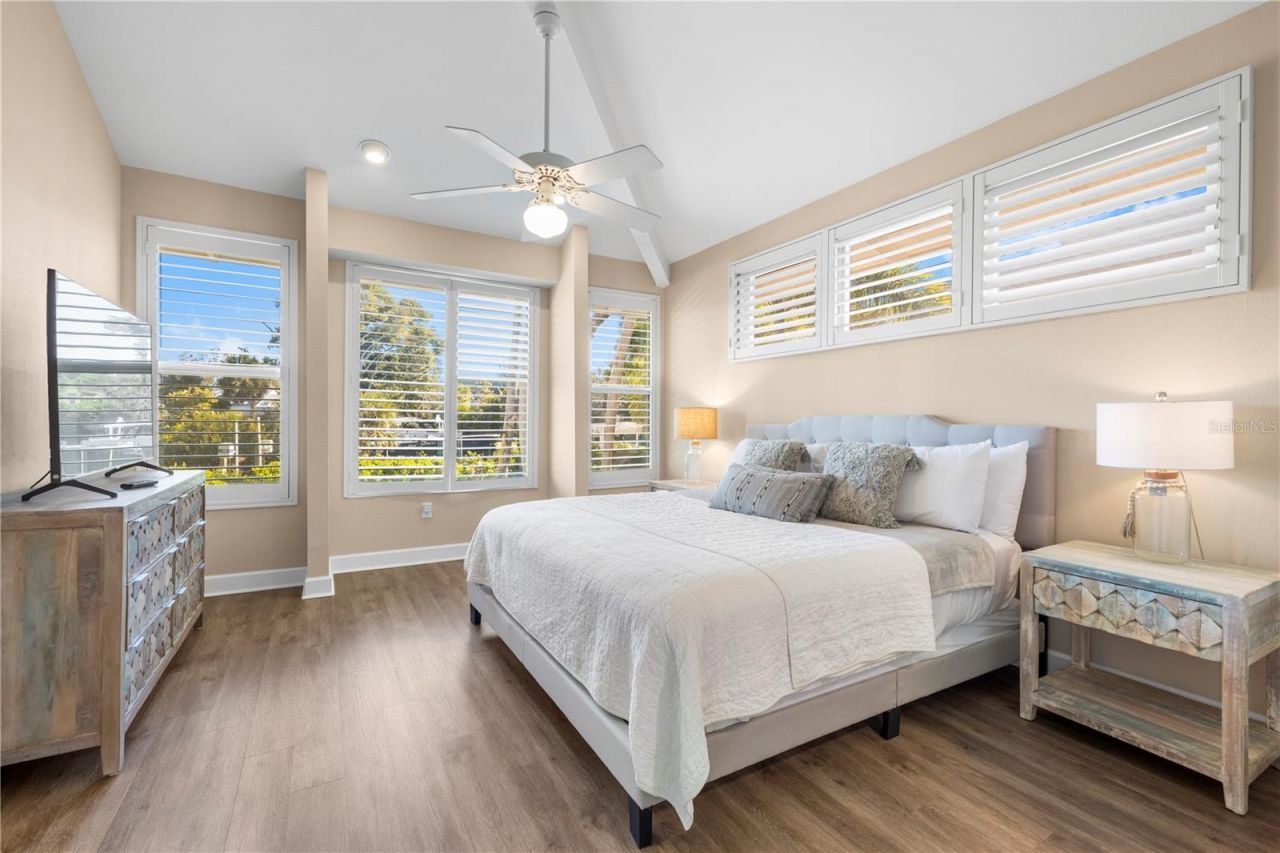 5169 Oxford Drive, Sarasota, FL 34242 Photo