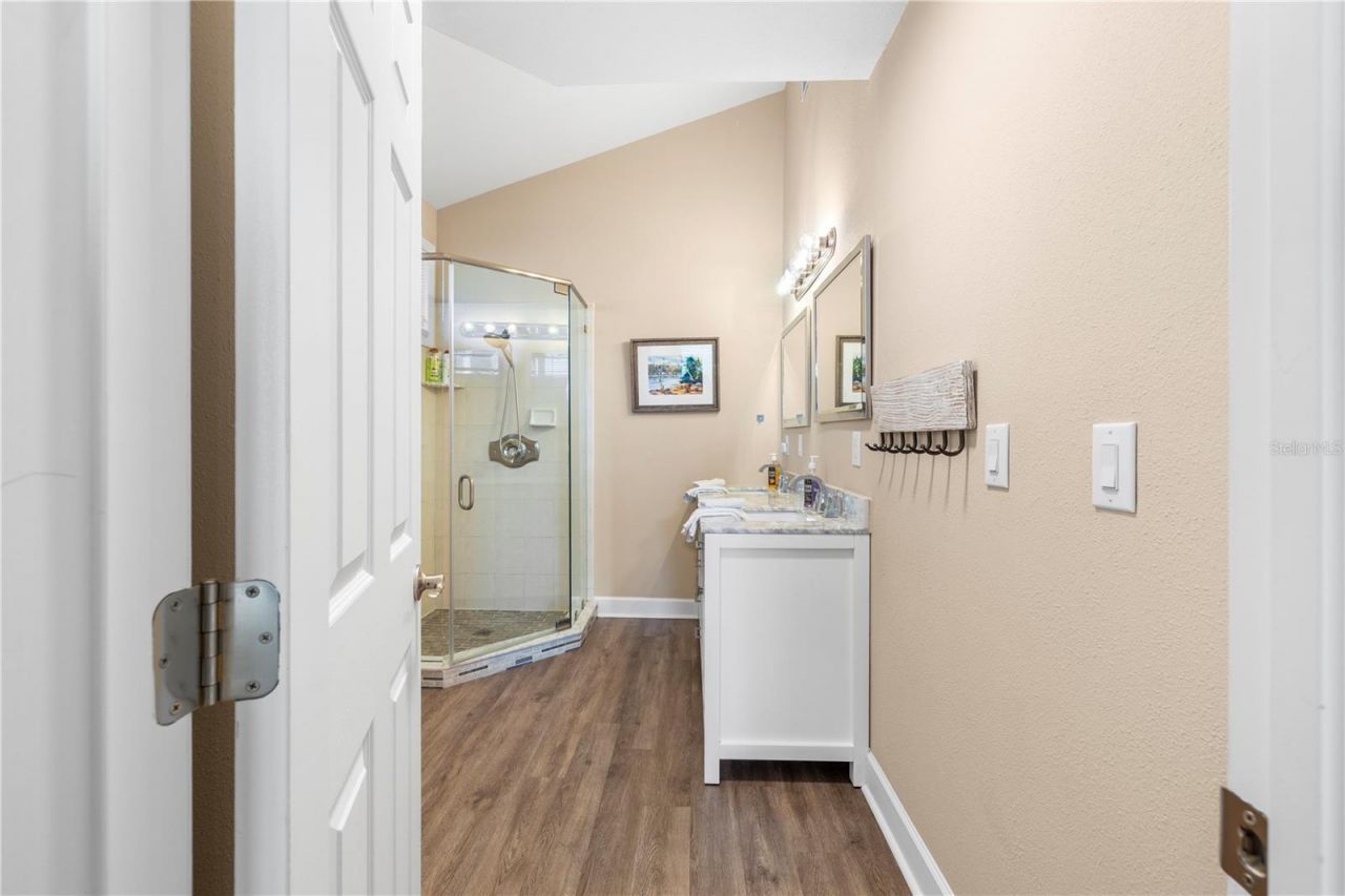 5169 Oxford Drive, Sarasota, FL 34242 Photo