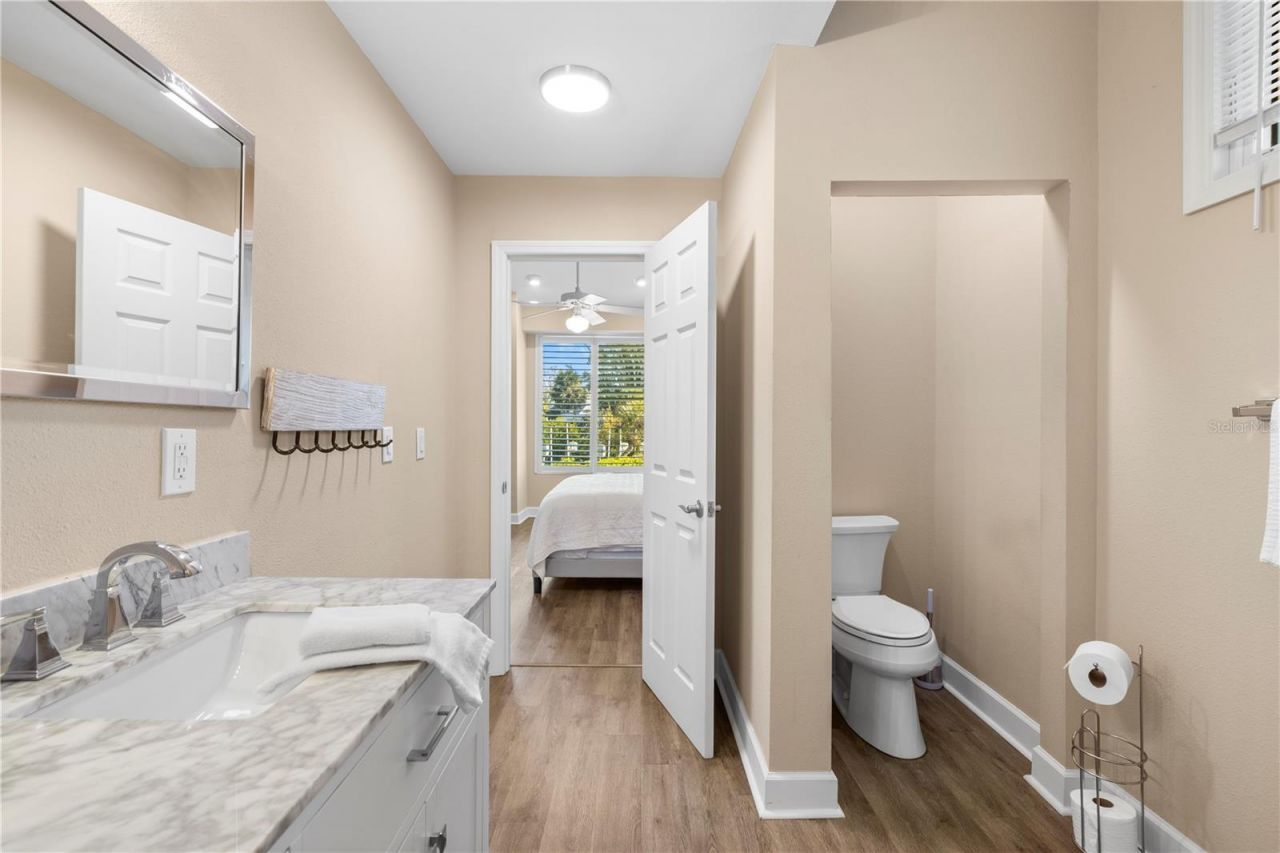 5169 Oxford Drive, Sarasota, FL 34242 Photo