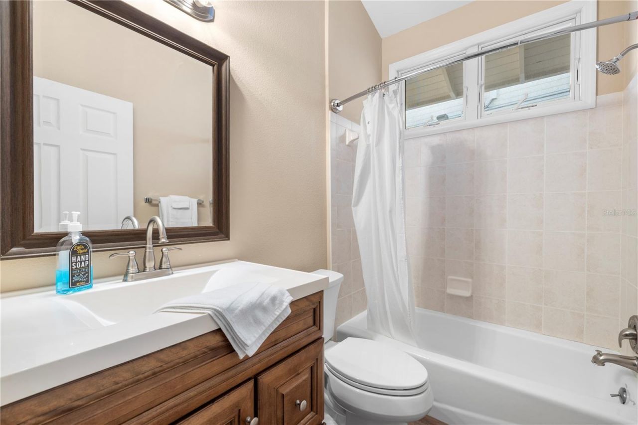 5169 Oxford Drive, Sarasota, FL 34242 Photo