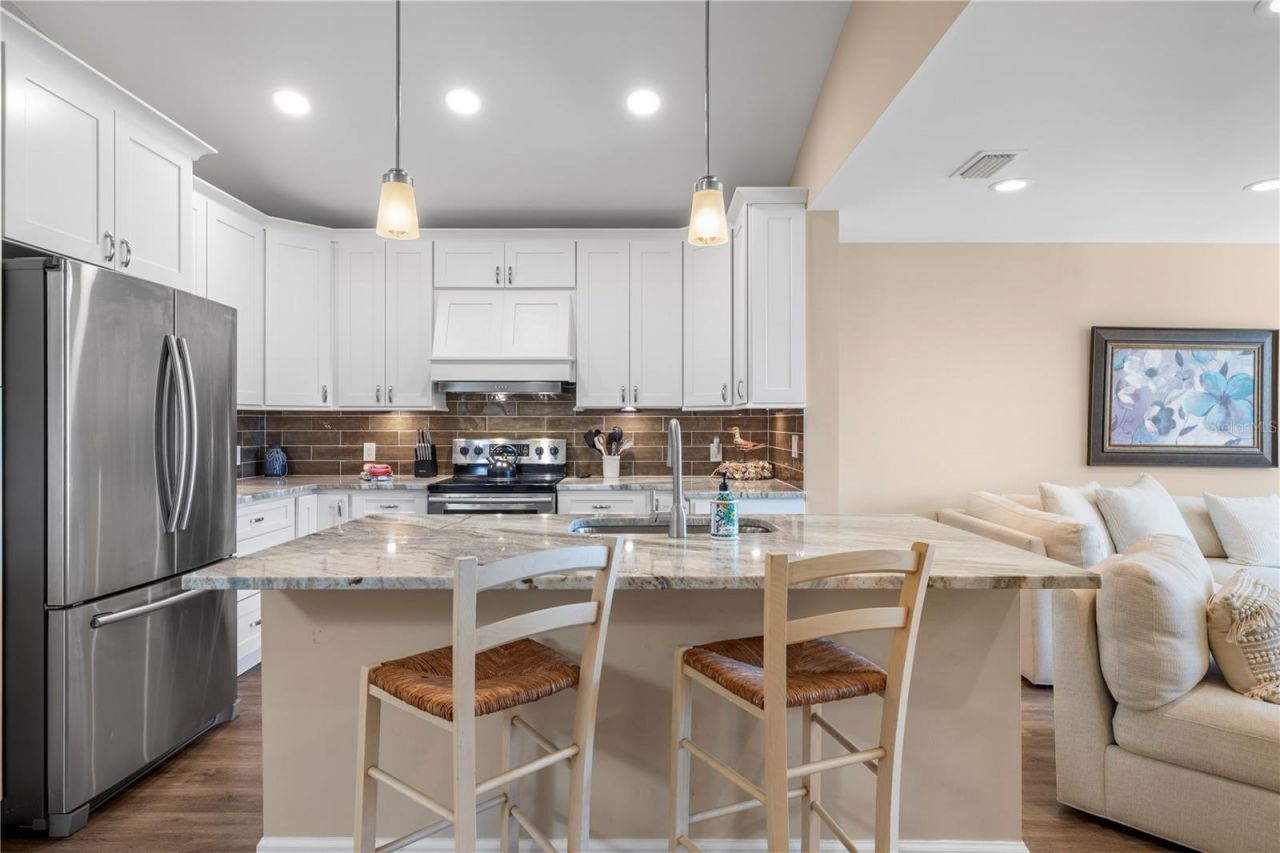 5169 Oxford Drive, Sarasota, FL 34242 Photo