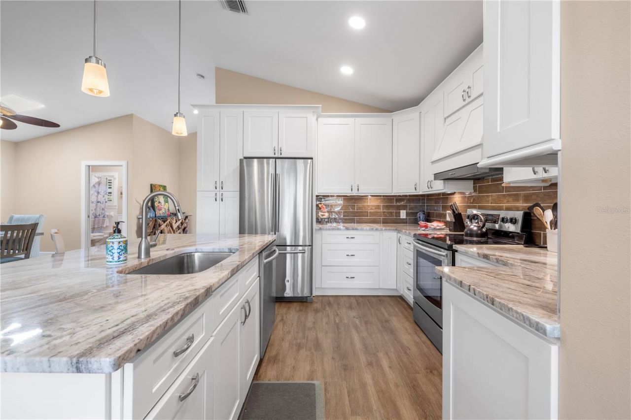 5169 Oxford Drive, Sarasota, FL 34242 Photo