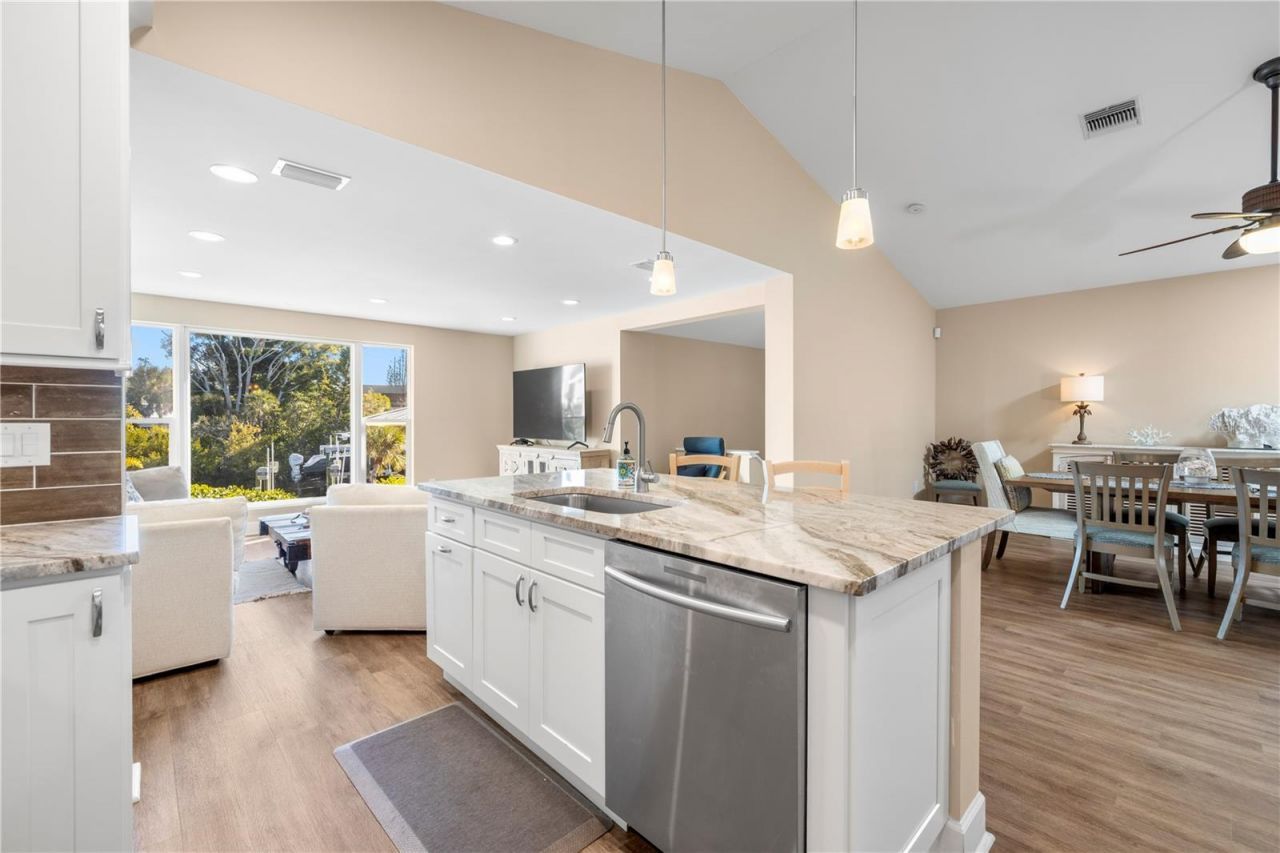 5169 Oxford Drive, Sarasota, FL 34242 Photo