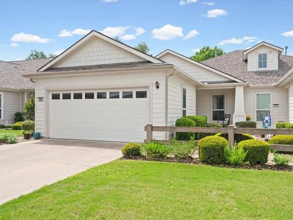 113 Honey Creek TRL , Georgetown, TX 78633