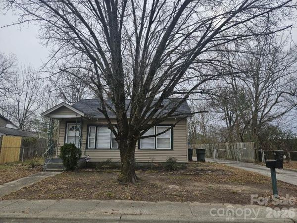 1025 Gaston Avenue , Gastonia, NC 28052