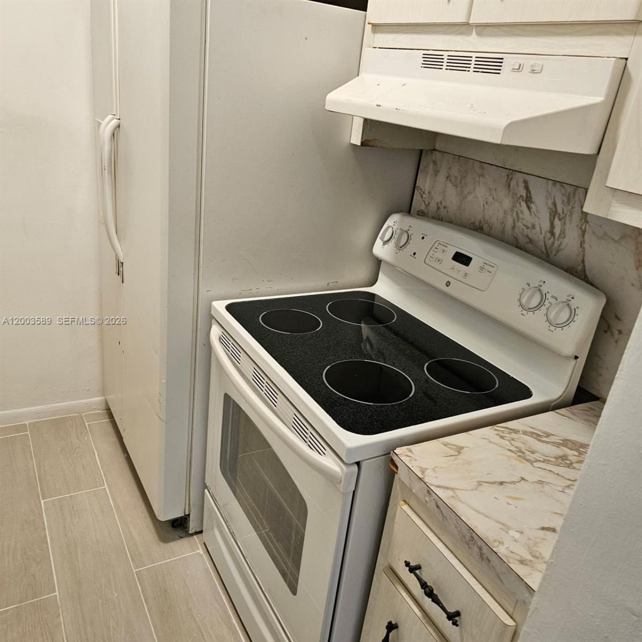 230 SW 11th Ave , Unit 14, Hallandale Beach, FL 33009 Photo