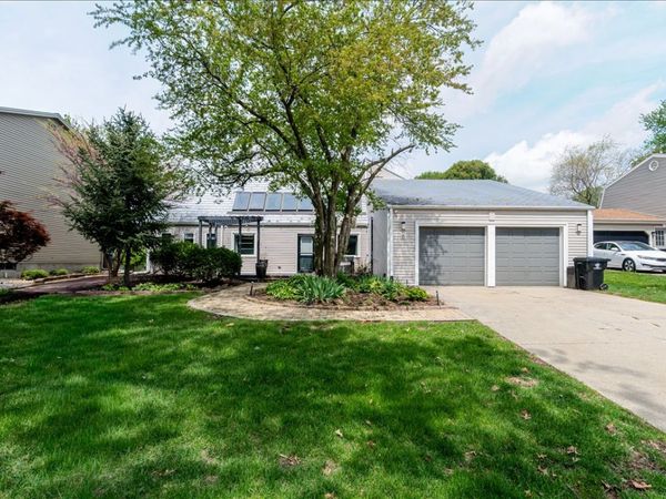 6 Kenfield Circle , Bloomington, IL 61704