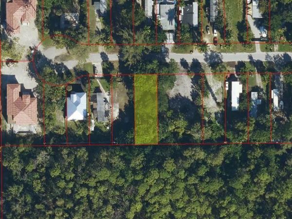 2580 Holly AVE , NAPLES, FL 34112