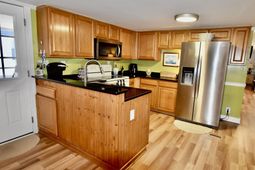 1525 Tanglewood Dr. photo 4