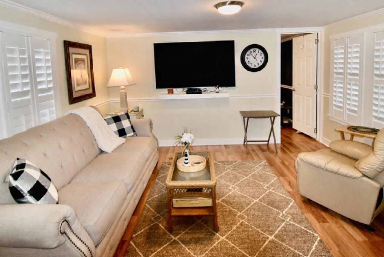 1525 Tanglewood Dr. Photo 6