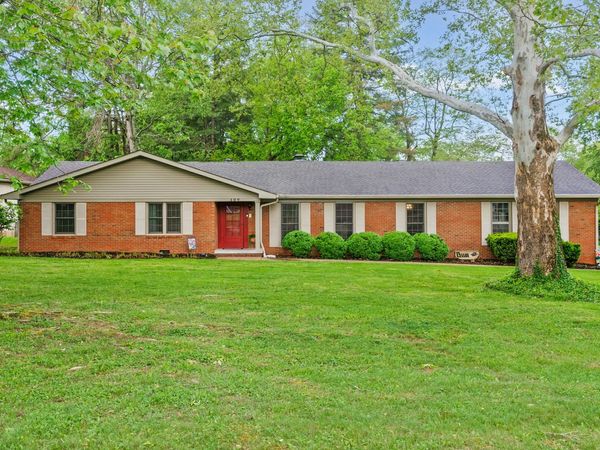 309 Deepwood Dr , Hopkinsville, KY 42240