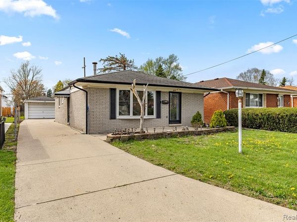 6151 Robindale Avenue, Dearborn Heights, MI 48127