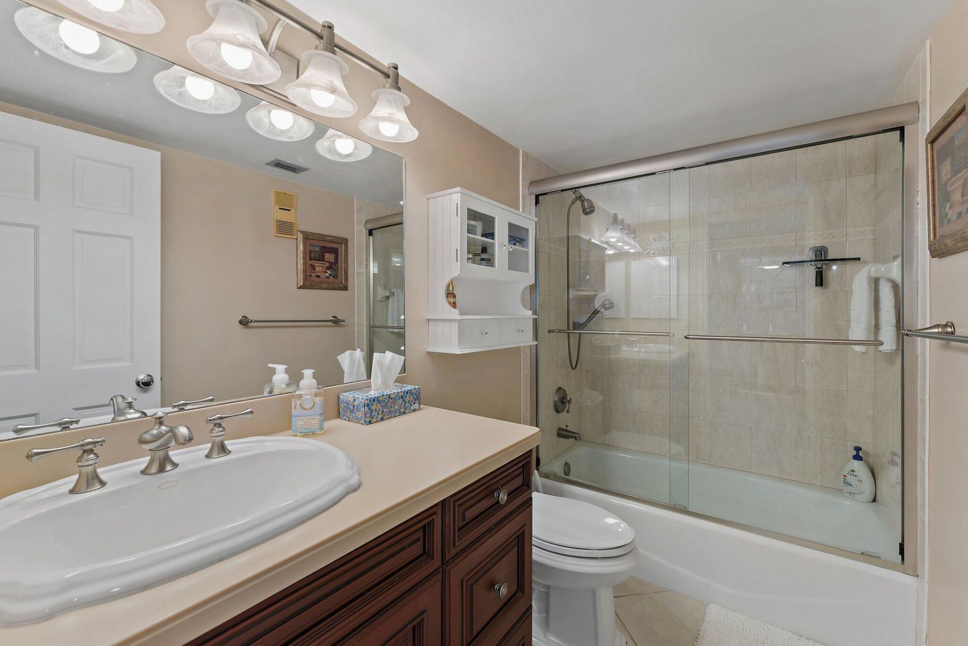 1605 Us-1, Unit B206, Jupiter, FL 33477 Photo