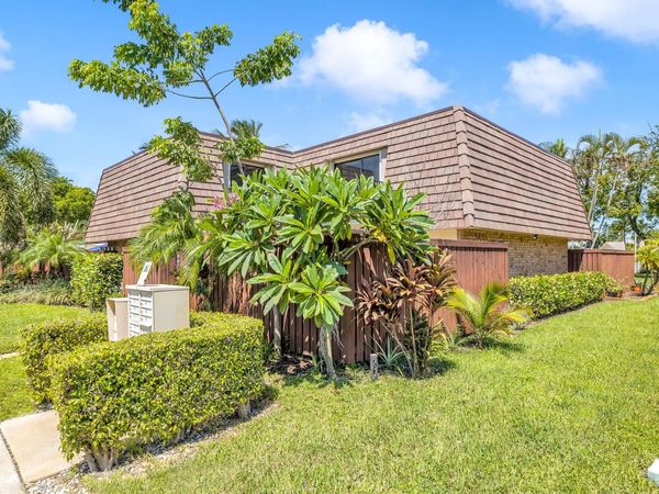 2776 SW 15th Street, Deerfield Beach, FL 33442