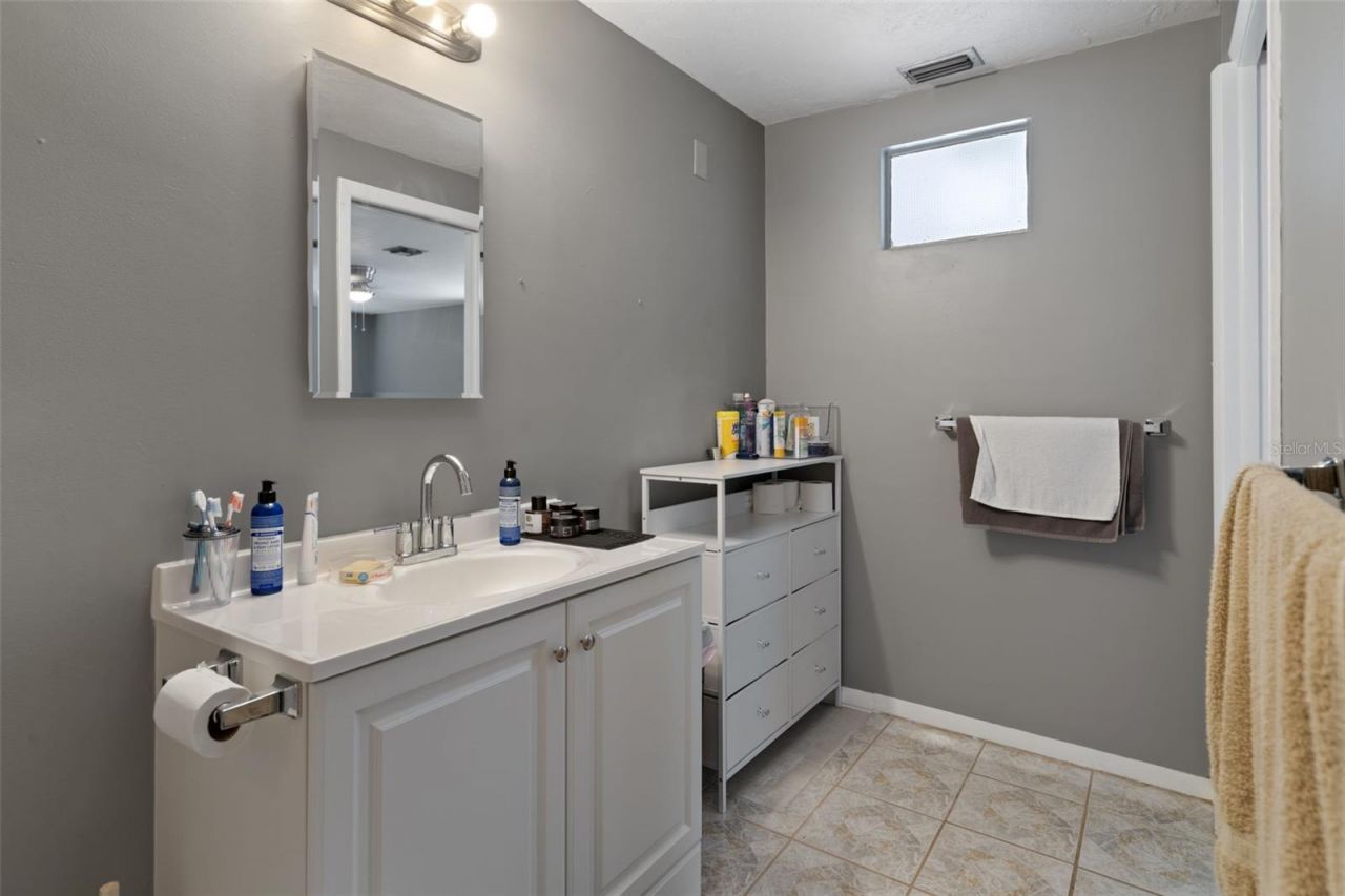 5437 29th Avenue S, Gulfport, FL 33707 Photo