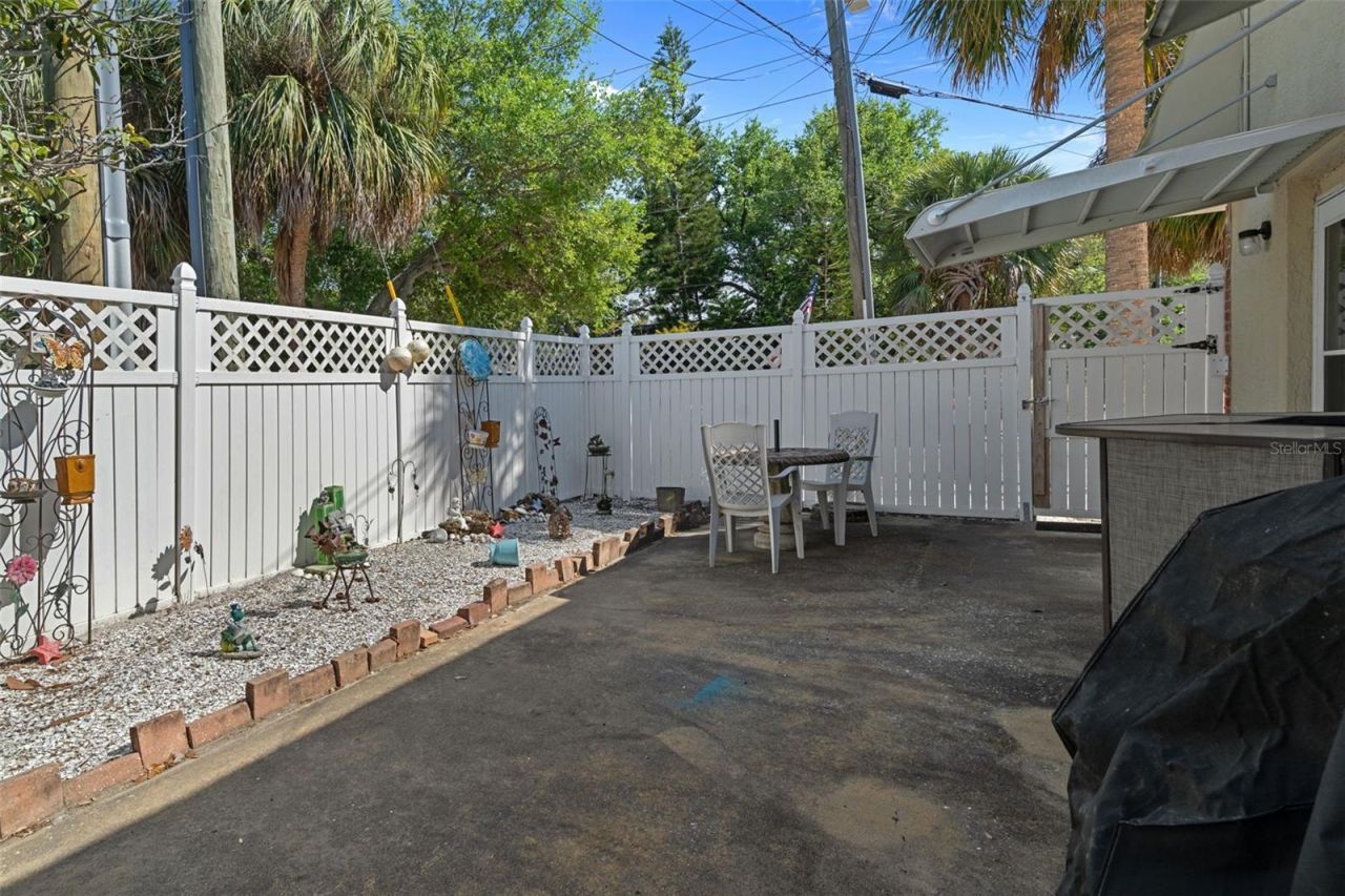 5437 29th Avenue S, Gulfport, FL 33707 Photo