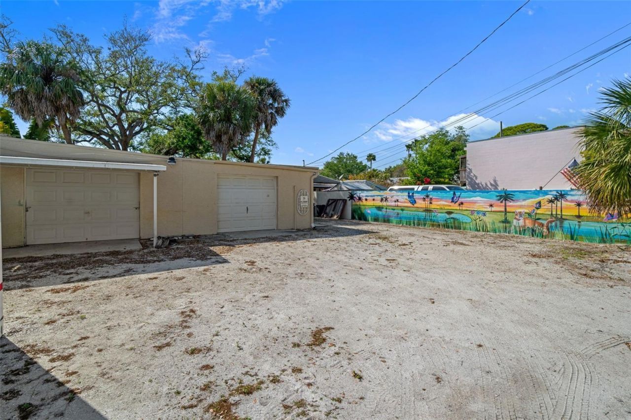 5437 29th Avenue S, Gulfport, FL 33707 Photo