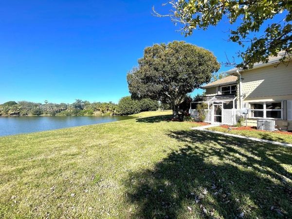 3901 Medford Ct, Boynton Beach, FL 33436