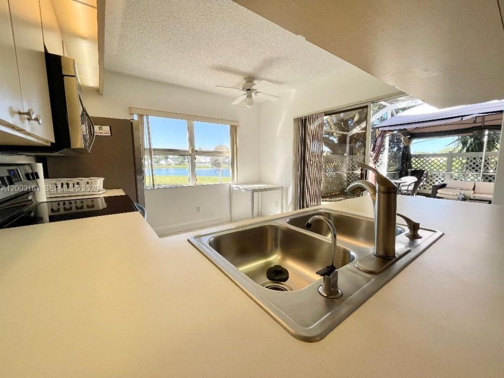 3901 Medford Ct, Boynton Beach, FL 33436 Photo