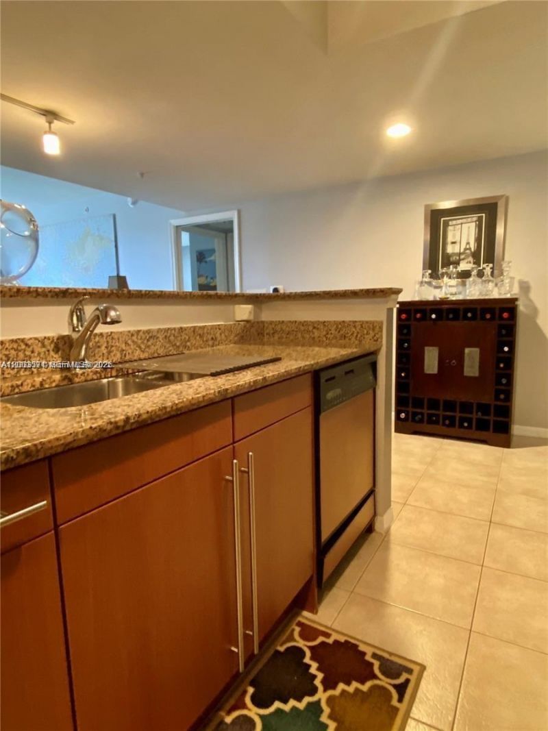 2080 S Ocean Dr , Unit 707, Hallandale Beach, FL 33009 Photo