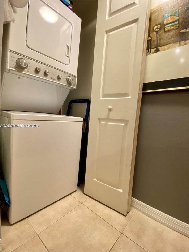 2080 S Ocean Dr , Unit 707, Hallandale Beach, FL 33009 Photo