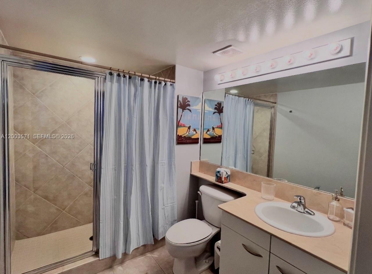 2080 S Ocean Dr , Unit 707, Hallandale Beach, FL 33009 Photo