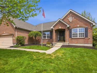 6899 Evergreen Circle, Huber Heights, OH 45424