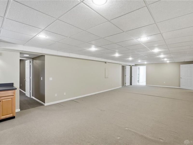 6899 Evergreen Circle, Huber Heights, OH 45424 Photo 36