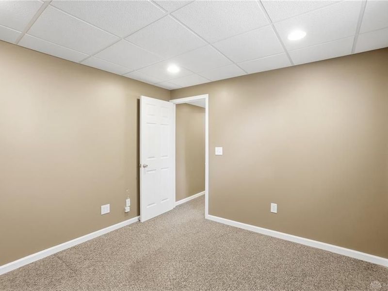 6899 Evergreen Circle, Huber Heights, OH 45424 Photo 39