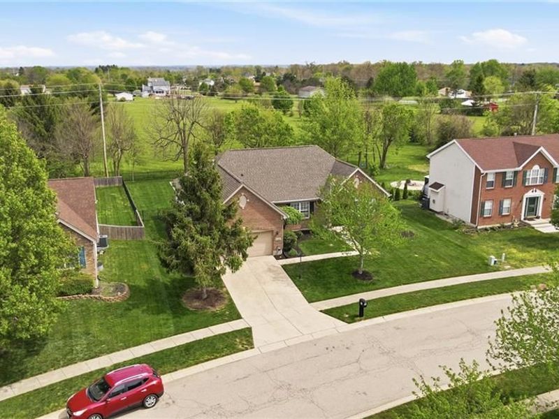 6899 Evergreen Circle, Huber Heights, OH 45424 Photo 4