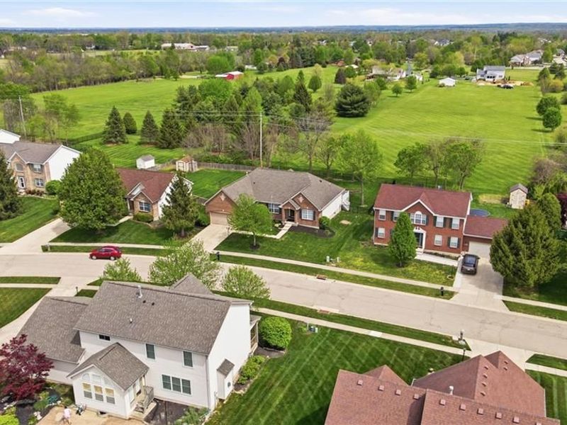 6899 Evergreen Circle, Huber Heights, OH 45424 Photo 5