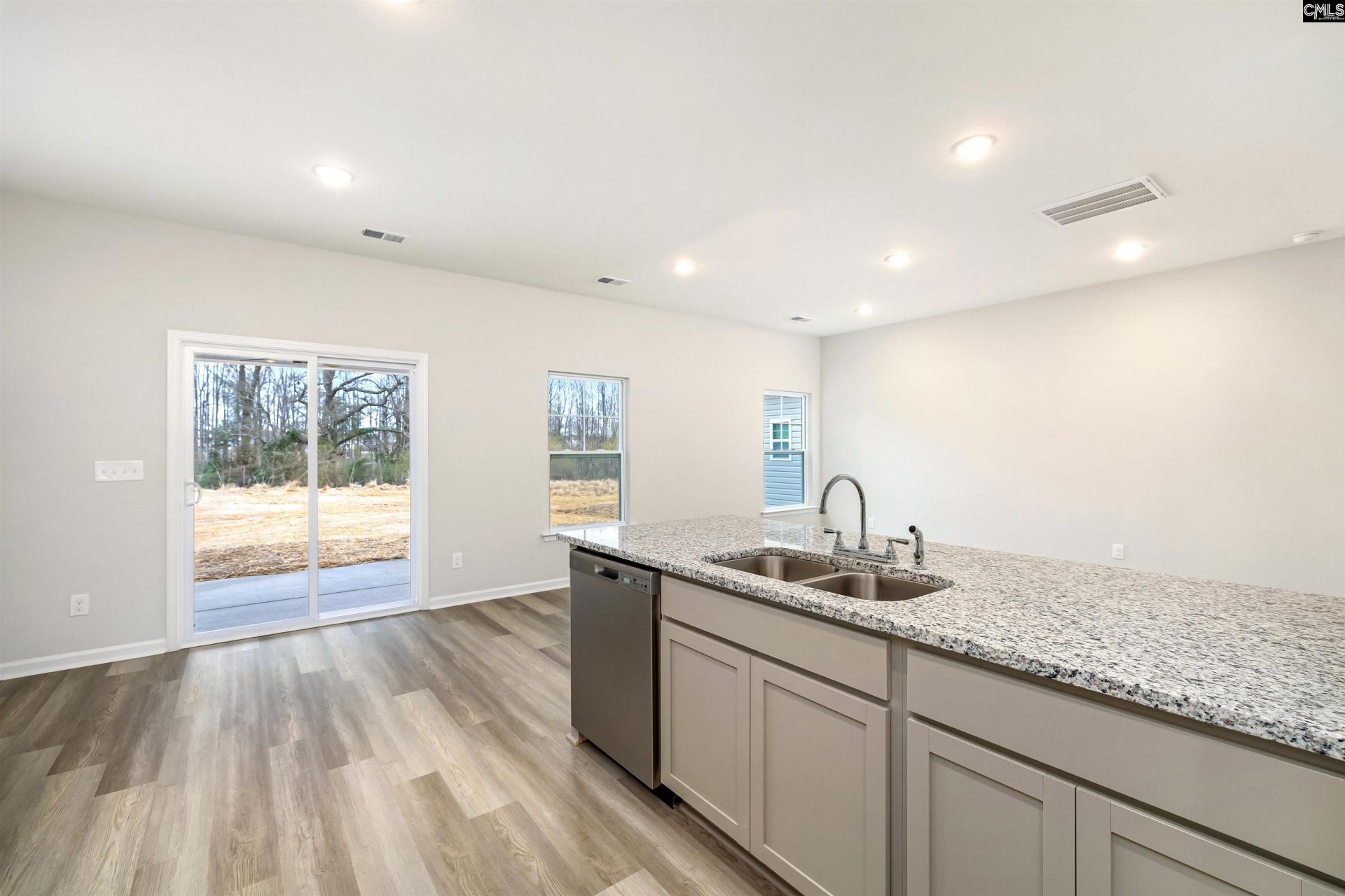 507 Bogarde Terrace  Photo 12