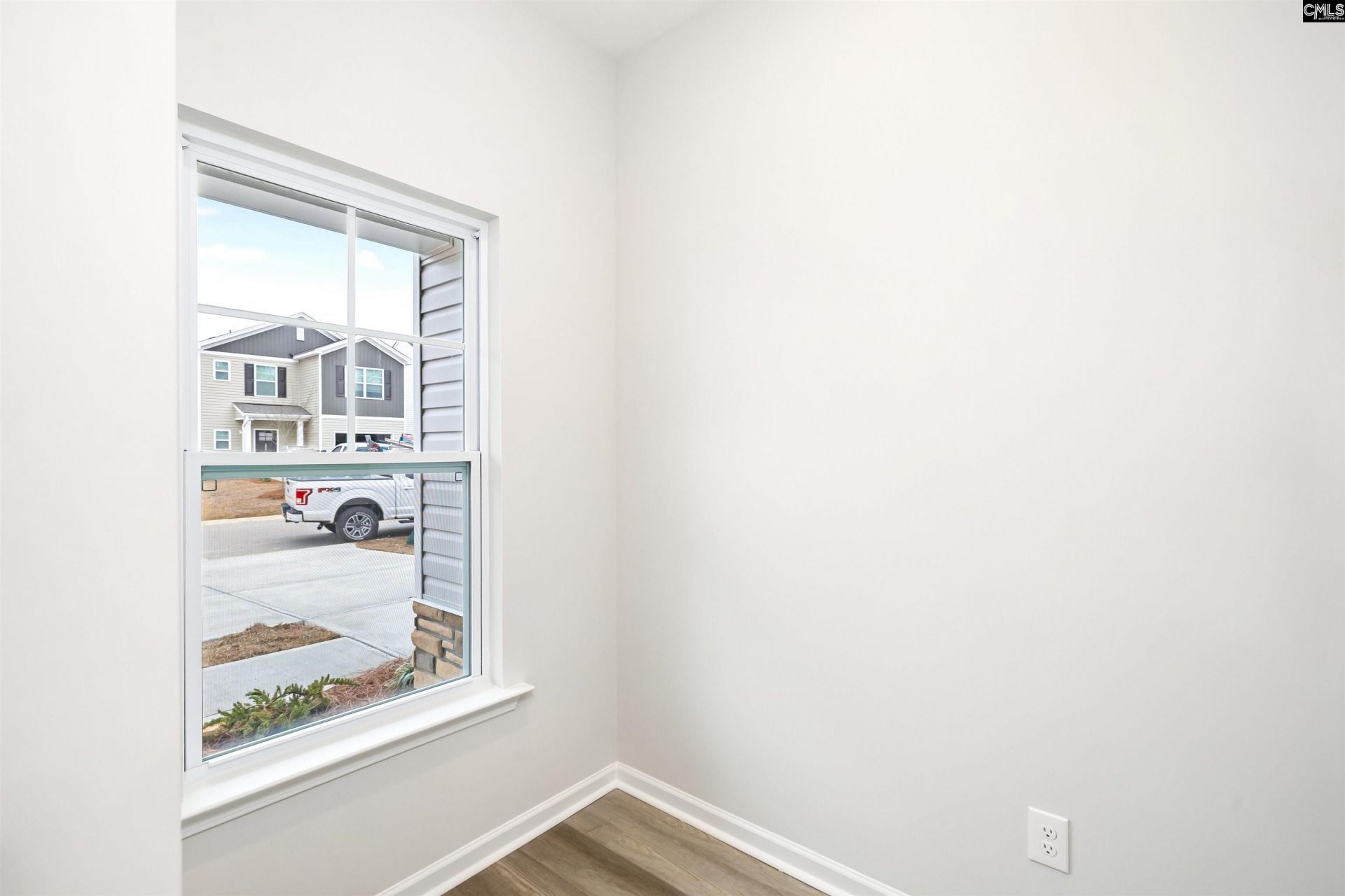 507 Bogarde Terrace  Photo 5