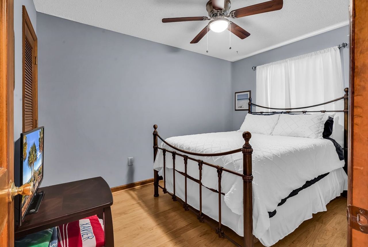 1509 N Waccamaw Dr.  Photo 5