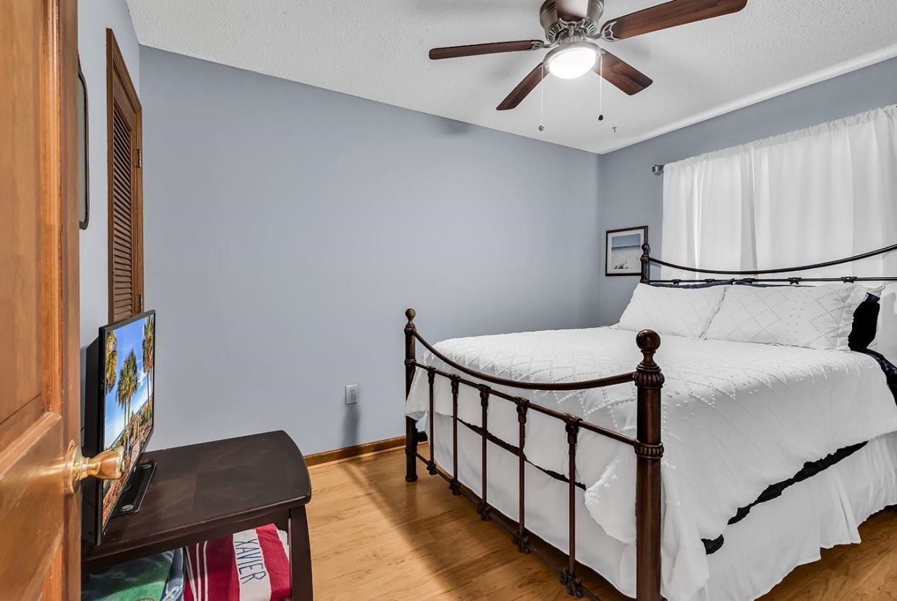 1509 N Waccamaw Dr.  Photo 6