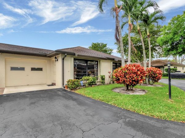 4660 Greentree Place, Unit 105b, Boynton Beach, FL 33436