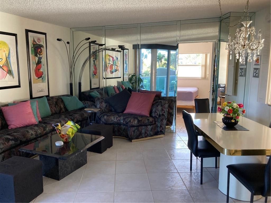 333 NE 21 Avenue, Unit 304, Deerfield Beach, FL 33441 Photo