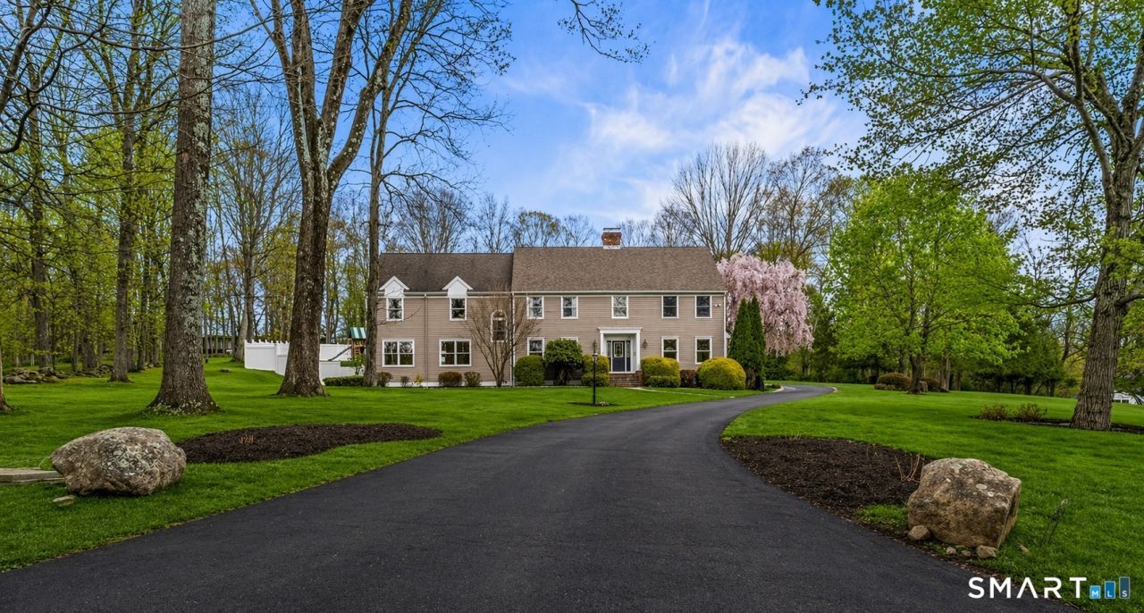 35 Aarons, Ridgefield, CT 06877 Main Photo