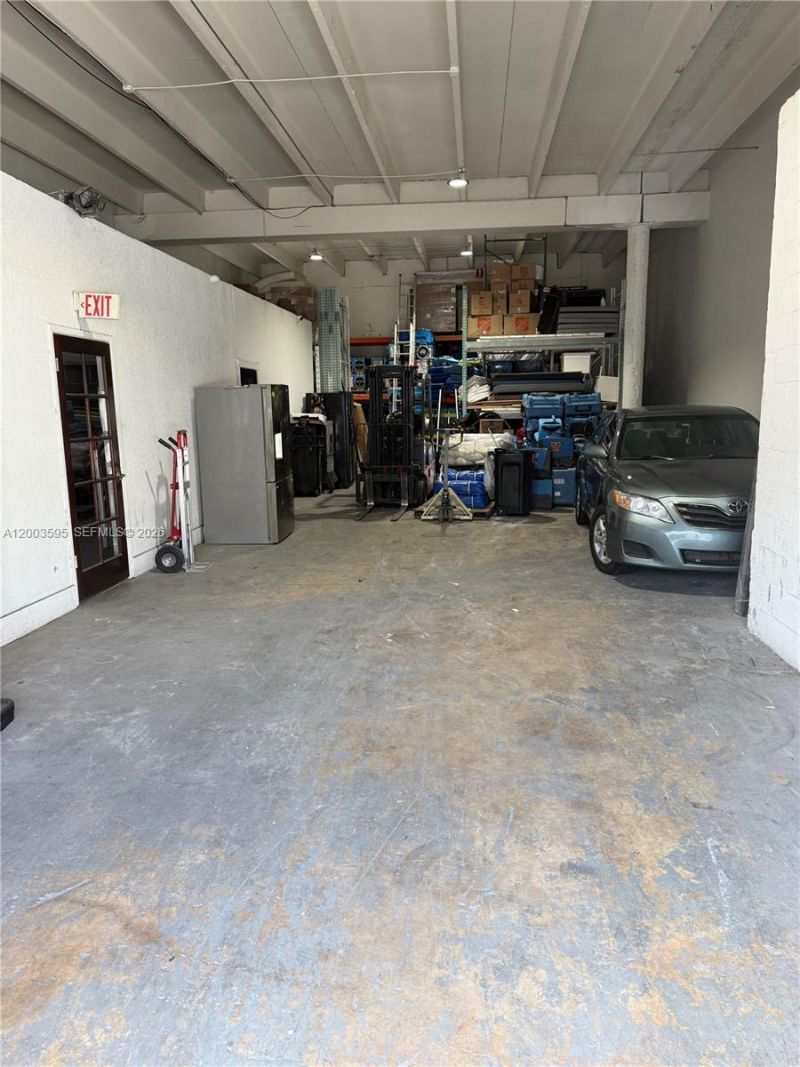 5520 NW 72nd Ave, Unit 5520, Miami, FL 33166 Photo