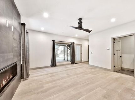 871 Glorene Avenue, South Lake Tahoe, CA 96150 Photo