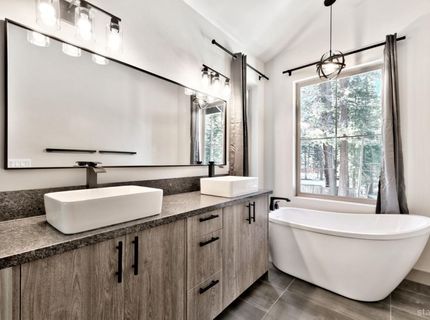 871 Glorene Avenue, South Lake Tahoe, CA 96150 Photo