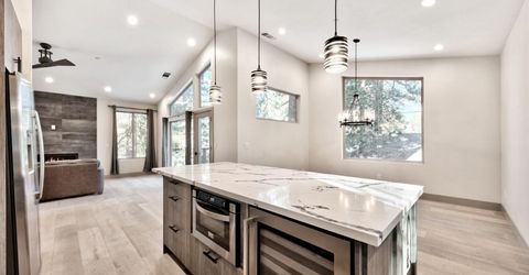 871 Glorene Avenue, South Lake Tahoe, CA 96150 Photo