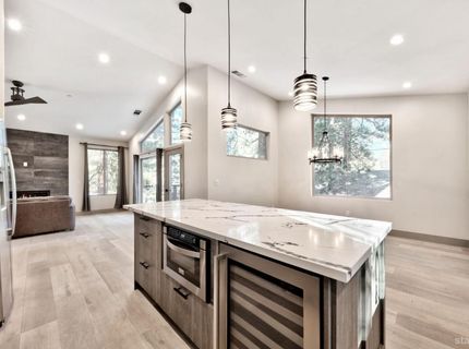 871 Glorene Avenue, South Lake Tahoe, CA 96150 Photo