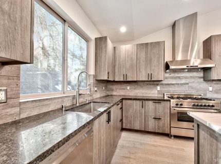 871 Glorene Avenue, South Lake Tahoe, CA 96150 Photo