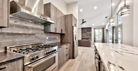 871 Glorene Avenue, South Lake Tahoe, CA 96150 Photo