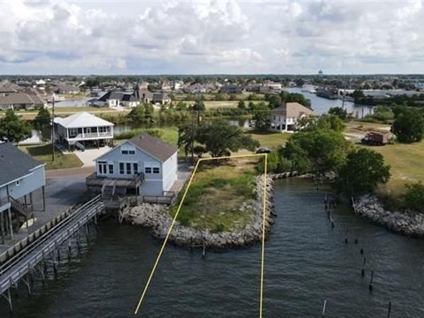 297 LAKEVIEW DR Drive , Slidell, LA 70458